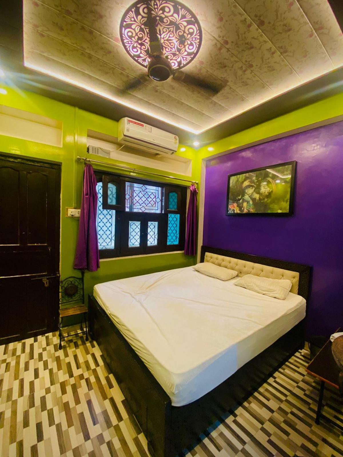 Marigold Guest House バラナシ 部屋 写真